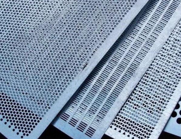 Лист перфорированный нержавеющий Lgl AISI 304 10 мм ТУ 25.11.23-002-23083253-2017 фото