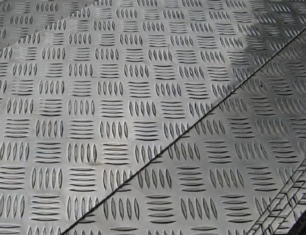 Лист нержавеющий рифленый г/к квинтет 08Х17 2,5 мм фото