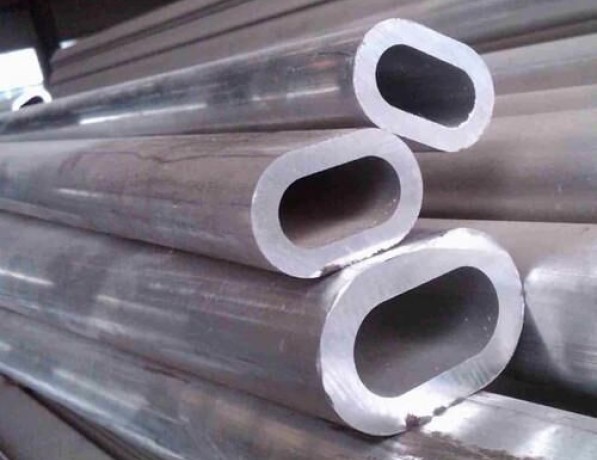 Труба алюминиевая овальная гладкая АД35Т1 40,5х26,5 мм фото