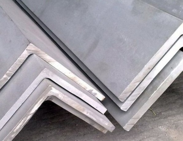 Уголок дюралевый прессованный равнополочный Д16ТПП 10x10x1,6х1,8 мм ОСТ 1 90113-86 фото